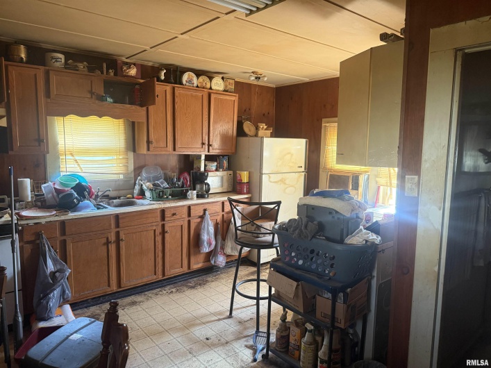 206 12TH Street, Metropolis, Illinois 62960, 0 , 0 ,1 BathroomBathrooms,Residential,For Sale,12TH,0,RMAEB459359