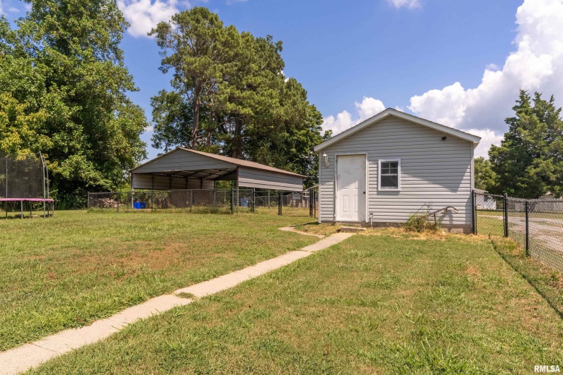 640 11TH Street, Murphysboro, Illinois 62966, 3 Bedrooms Bedrooms, 0 ,2 BathroomsBathrooms,Residential,For Sale,11TH,0,RMAEB459360