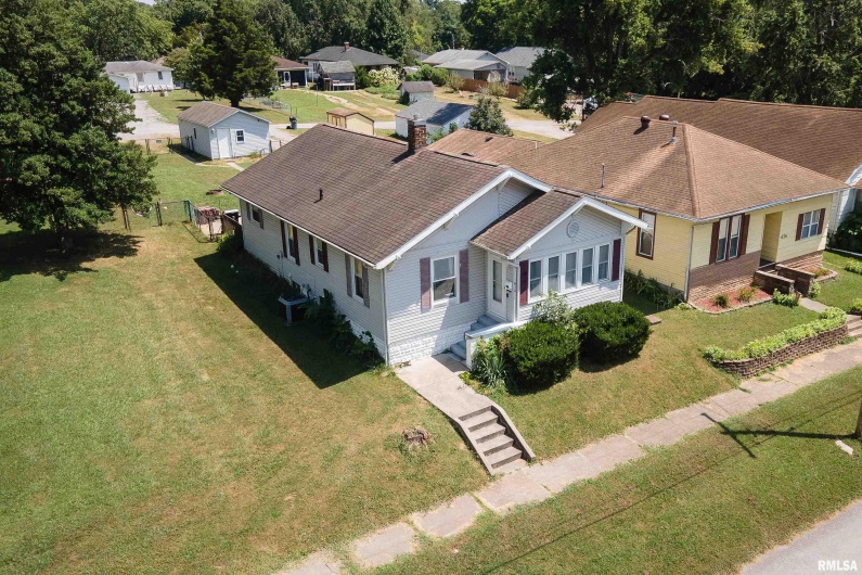 640 11TH Street, Murphysboro, Illinois 62966, 3 Bedrooms Bedrooms, 0 ,2 BathroomsBathrooms,Residential,For Sale,11TH,0,RMAEB459360
