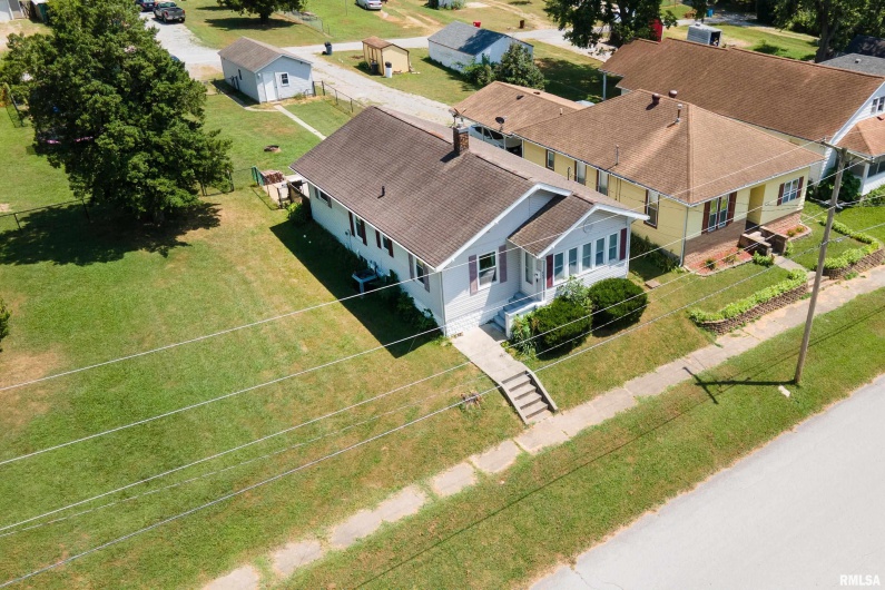 640 11TH Street, Murphysboro, Illinois 62966, 3 Bedrooms Bedrooms, 0 ,2 BathroomsBathrooms,Residential,For Sale,11TH,0,RMAEB459360