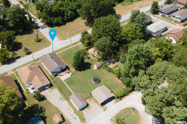 640 11TH Street, Murphysboro, Illinois 62966, 3 Bedrooms Bedrooms, 0 ,2 BathroomsBathrooms,Residential,For Sale,11TH,0,RMAEB459360