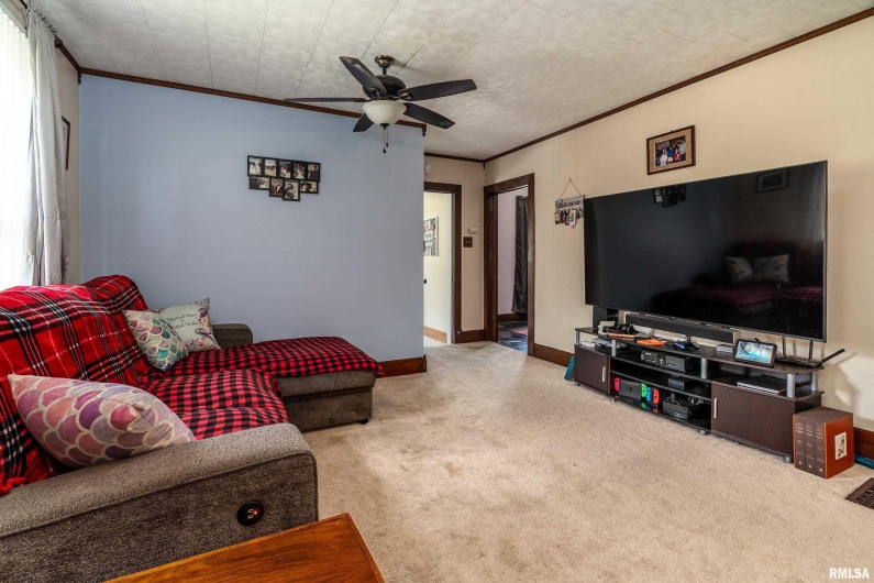 640 11TH Street, Murphysboro, Illinois 62966, 3 Bedrooms Bedrooms, 0 ,2 BathroomsBathrooms,Residential,For Sale,11TH,0,RMAEB459360
