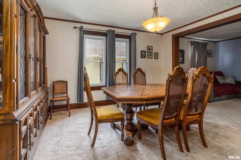 640 11TH Street, Murphysboro, Illinois 62966, 3 Bedrooms Bedrooms, 0 ,2 BathroomsBathrooms,Residential,For Sale,11TH,0,RMAEB459360