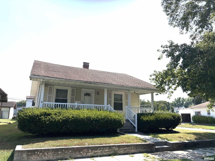 2043 PINE Street, Murphysboro, Illinois 62966, 2 Bedrooms Bedrooms, 0 ,1 BathroomBathrooms,Residential,For Sale,PINE,0,RMAEB459362