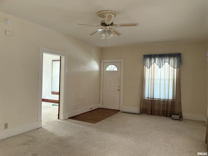 2043 PINE Street, Murphysboro, Illinois 62966, 2 Bedrooms Bedrooms, 0 ,1 BathroomBathrooms,Residential,For Sale,PINE,0,RMAEB459362