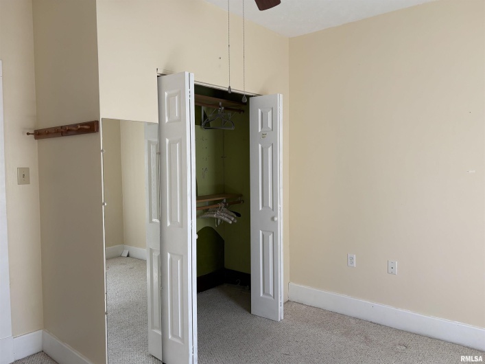 2043 PINE Street, Murphysboro, Illinois 62966, 2 Bedrooms Bedrooms, 0 ,1 BathroomBathrooms,Residential,For Sale,PINE,0,RMAEB459362