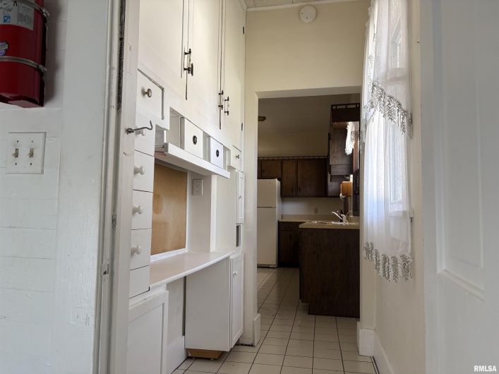 2043 PINE Street, Murphysboro, Illinois 62966, 2 Bedrooms Bedrooms, 0 ,1 BathroomBathrooms,Residential,For Sale,PINE,0,RMAEB459362