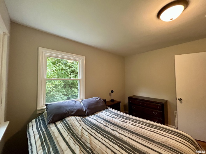 1275 PARK Street, Carbondale, Illinois 62901, 3 Bedrooms Bedrooms, 0 ,2 BathroomsBathrooms,Residential,For Sale,PARK,0,RMAEB459361