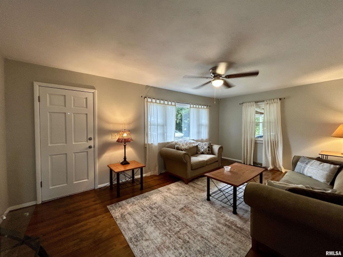 1275 PARK Street, Carbondale, Illinois 62901, 3 Bedrooms Bedrooms, 0 ,2 BathroomsBathrooms,Residential,For Sale,PARK,0,RMAEB459361