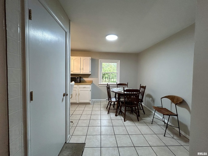 1275 PARK Street, Carbondale, Illinois 62901, 3 Bedrooms Bedrooms, 0 ,2 BathroomsBathrooms,Residential,For Sale,PARK,0,RMAEB459361