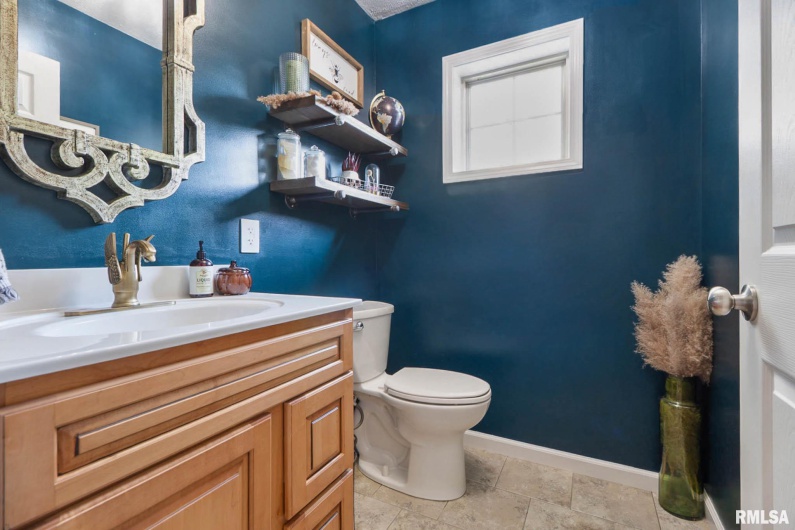 14458 Binkley Road, Marion, Illinois 62959, 5 Bedrooms Bedrooms, 0 ,2 BathroomsBathrooms,Residential,For Sale,Binkley,0,RMAQC4266597