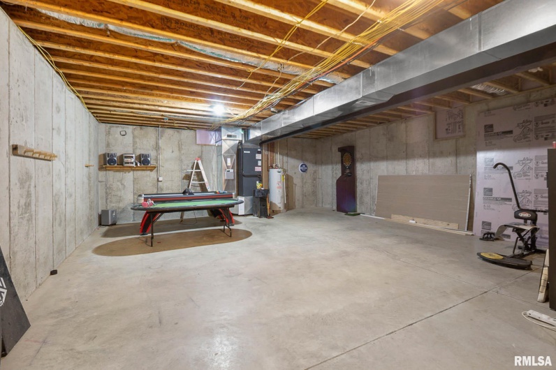 14458 Binkley Road, Marion, Illinois 62959, 5 Bedrooms Bedrooms, 0 ,2 BathroomsBathrooms,Residential,For Sale,Binkley,0,RMAQC4266597