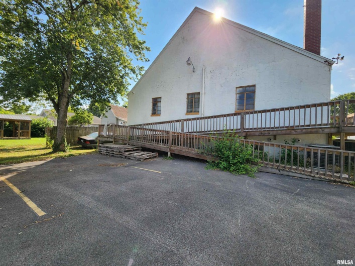 409 HILL Street, Marion, Illinois 62959-2746, 2 Bedrooms Bedrooms, 0 ,0,Residential,For Sale,HILL,0,RMAEB459364