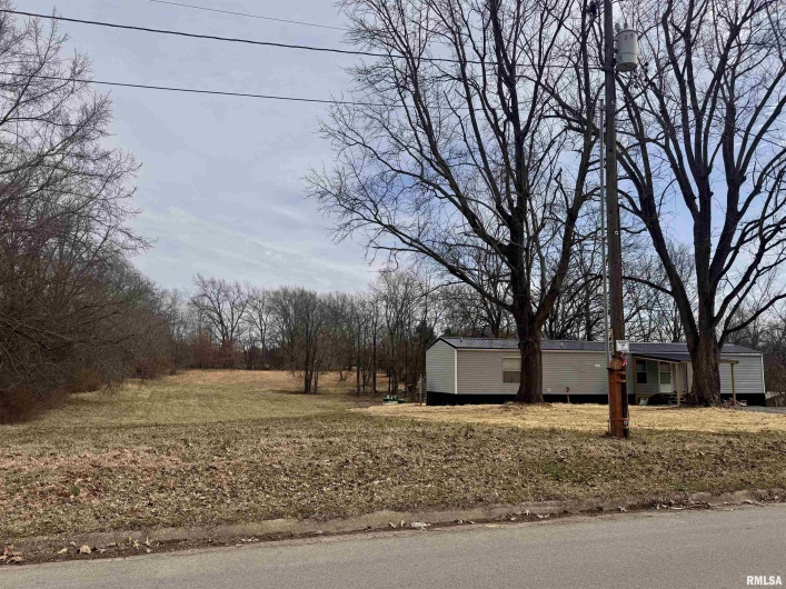 615 LIBERTY Road, Harrisburg, Illinois 62946, 3 Bedrooms Bedrooms, 0 ,2 BathroomsBathrooms,Residential,For Sale,LIBERTY,0,RMAEB457000