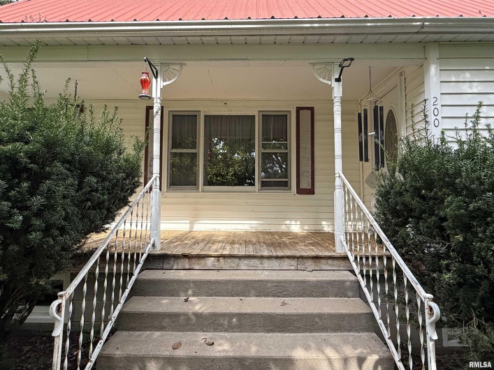 200 CRESTVIEW Drive, Dongola, Illinois 62926, 3 Bedrooms Bedrooms, 0 ,1 BathroomBathrooms,Residential,For Sale,CRESTVIEW,0,RMAEB459378