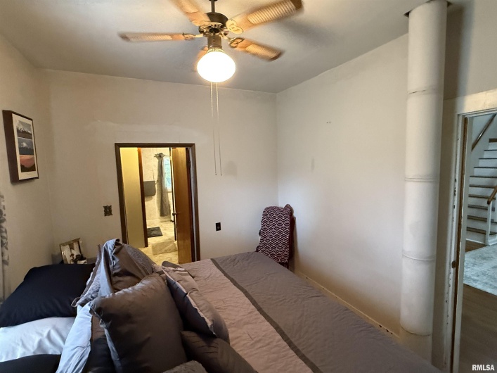 200 CRESTVIEW Drive, Dongola, Illinois 62926, 3 Bedrooms Bedrooms, 0 ,1 BathroomBathrooms,Residential,For Sale,CRESTVIEW,0,RMAEB459378
