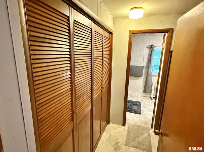 200 CRESTVIEW Drive, Dongola, Illinois 62926, 3 Bedrooms Bedrooms, 0 ,1 BathroomBathrooms,Residential,For Sale,CRESTVIEW,0,RMAEB459378