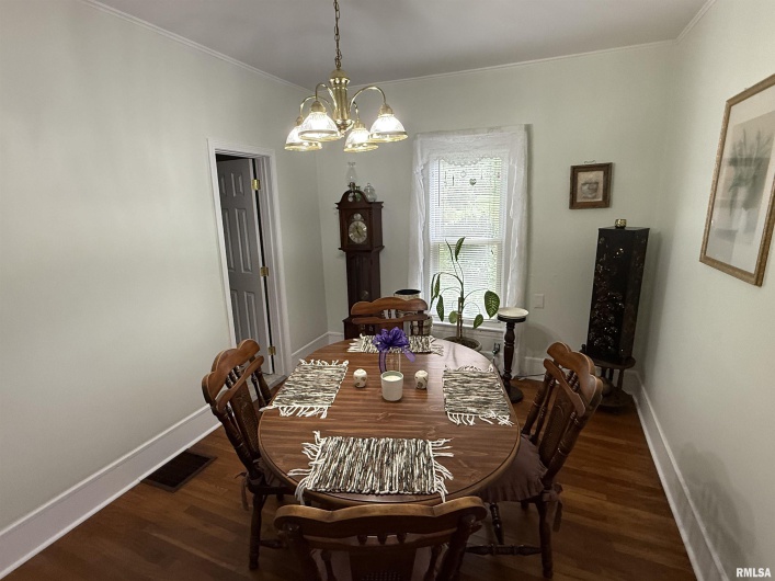 200 CRESTVIEW Drive, Dongola, Illinois 62926, 3 Bedrooms Bedrooms, 0 ,1 BathroomBathrooms,Residential,For Sale,CRESTVIEW,0,RMAEB459378