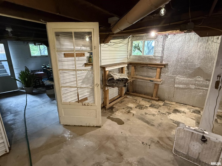 200 CRESTVIEW Drive, Dongola, Illinois 62926, 3 Bedrooms Bedrooms, 0 ,1 BathroomBathrooms,Residential,For Sale,CRESTVIEW,0,RMAEB459378