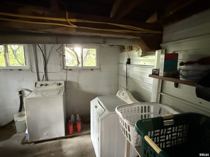 200 CRESTVIEW Drive, Dongola, Illinois 62926, 3 Bedrooms Bedrooms, 0 ,1 BathroomBathrooms,Residential,For Sale,CRESTVIEW,0,RMAEB459378