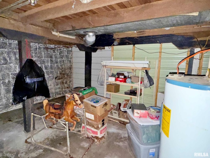 200 CRESTVIEW Drive, Dongola, Illinois 62926, 3 Bedrooms Bedrooms, 0 ,1 BathroomBathrooms,Residential,For Sale,CRESTVIEW,0,RMAEB459378