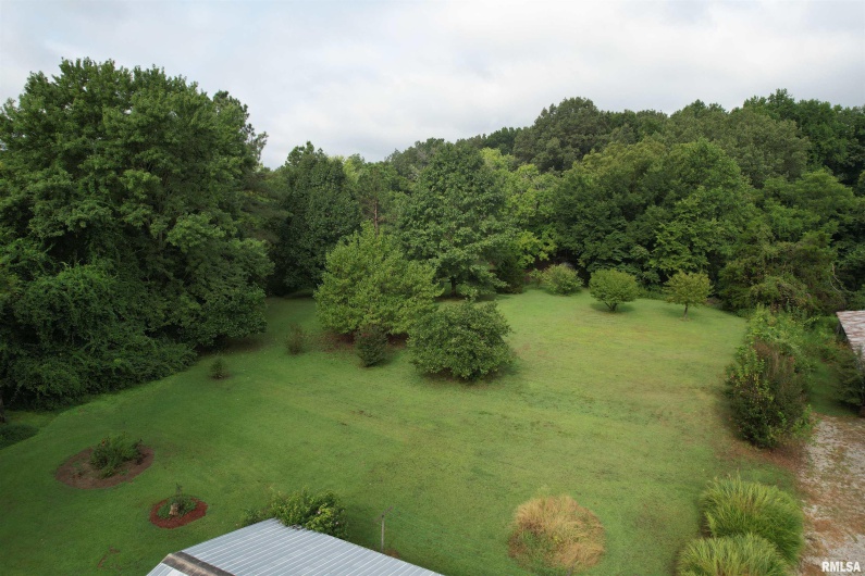 200 CRESTVIEW Drive, Dongola, Illinois 62926, 3 Bedrooms Bedrooms, 0 ,1 BathroomBathrooms,Residential,For Sale,CRESTVIEW,0,RMAEB459378