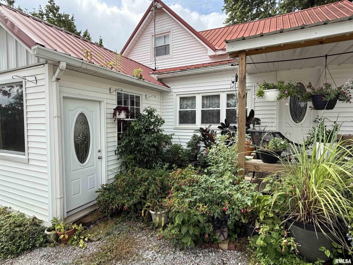 200 CRESTVIEW Drive, Dongola, Illinois 62926, 3 Bedrooms Bedrooms, 0 ,1 BathroomBathrooms,Residential,For Sale,CRESTVIEW,0,RMAEB459378