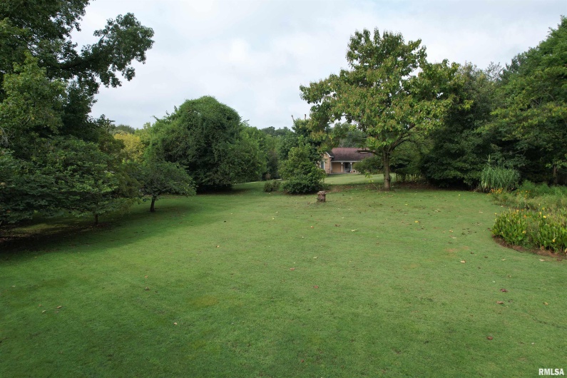 200 CRESTVIEW Drive, Dongola, Illinois 62926, 3 Bedrooms Bedrooms, 0 ,1 BathroomBathrooms,Residential,For Sale,CRESTVIEW,0,RMAEB459378
