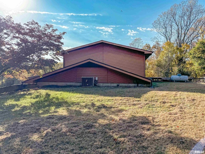 480 Brown Section Road, Cobden, Illinois 62920, 3 Bedrooms Bedrooms, 0 ,2 BathroomsBathrooms,Residential,For Sale,Brown Section,0,RMAEB459385