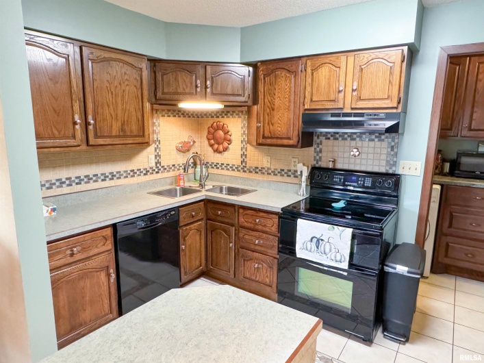 480 Brown Section Road, Cobden, Illinois 62920, 3 Bedrooms Bedrooms, 0 ,2 BathroomsBathrooms,Residential,For Sale,Brown Section,0,RMAEB459385