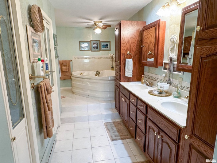480 Brown Section Road, Cobden, Illinois 62920, 3 Bedrooms Bedrooms, 0 ,2 BathroomsBathrooms,Residential,For Sale,Brown Section,0,RMAEB459385