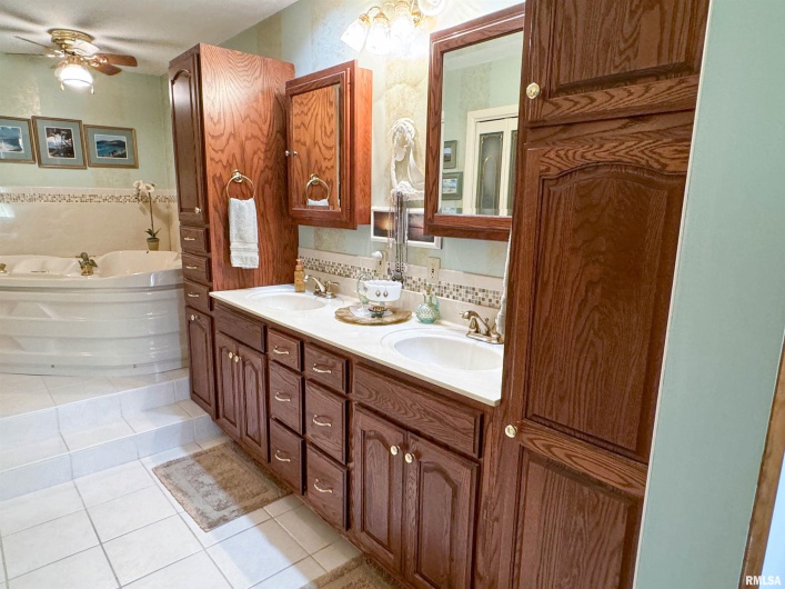 480 Brown Section Road, Cobden, Illinois 62920, 3 Bedrooms Bedrooms, 0 ,2 BathroomsBathrooms,Residential,For Sale,Brown Section,0,RMAEB459385