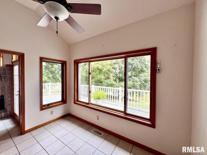1385 Christian Chapel Road, Anna, Illinois 62906, 5 Bedrooms Bedrooms, 0 ,3 BathroomsBathrooms,Residential,For Sale,Christian Chapel,0,RMAQC4266653