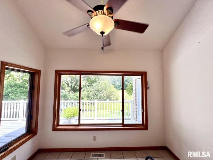 1385 Christian Chapel Road, Anna, Illinois 62906, 5 Bedrooms Bedrooms, 0 ,3 BathroomsBathrooms,Residential,For Sale,Christian Chapel,0,RMAQC4266653
