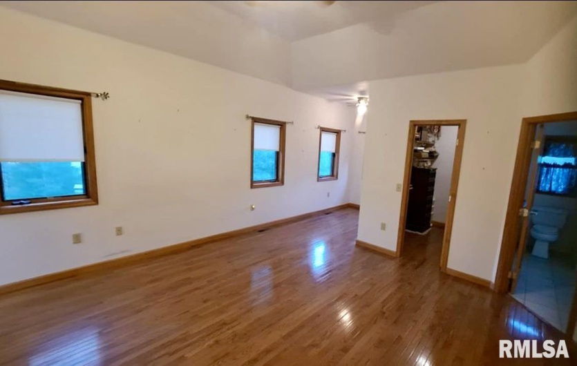 1385 Christian Chapel Road, Anna, Illinois 62906, 5 Bedrooms Bedrooms, 0 ,3 BathroomsBathrooms,Residential,For Sale,Christian Chapel,0,RMAQC4266653