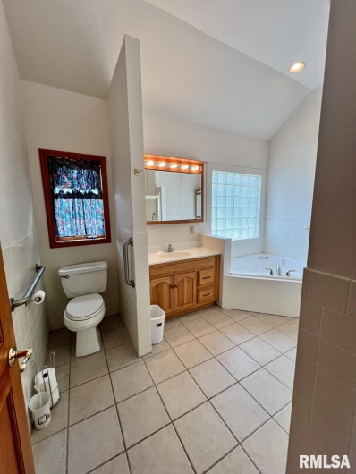 1385 Christian Chapel Road, Anna, Illinois 62906, 5 Bedrooms Bedrooms, 0 ,3 BathroomsBathrooms,Residential,For Sale,Christian Chapel,0,RMAQC4266653
