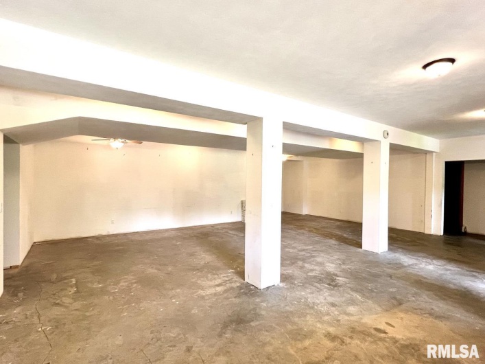 1385 Christian Chapel Road, Anna, Illinois 62906, 5 Bedrooms Bedrooms, 0 ,3 BathroomsBathrooms,Residential,For Sale,Christian Chapel,0,RMAQC4266653