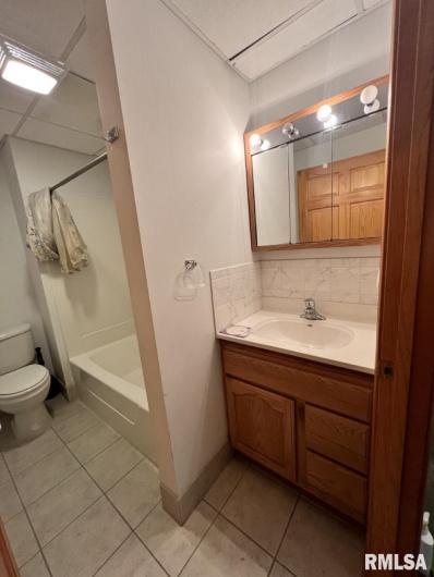 1385 Christian Chapel Road, Anna, Illinois 62906, 5 Bedrooms Bedrooms, 0 ,3 BathroomsBathrooms,Residential,For Sale,Christian Chapel,0,RMAQC4266653