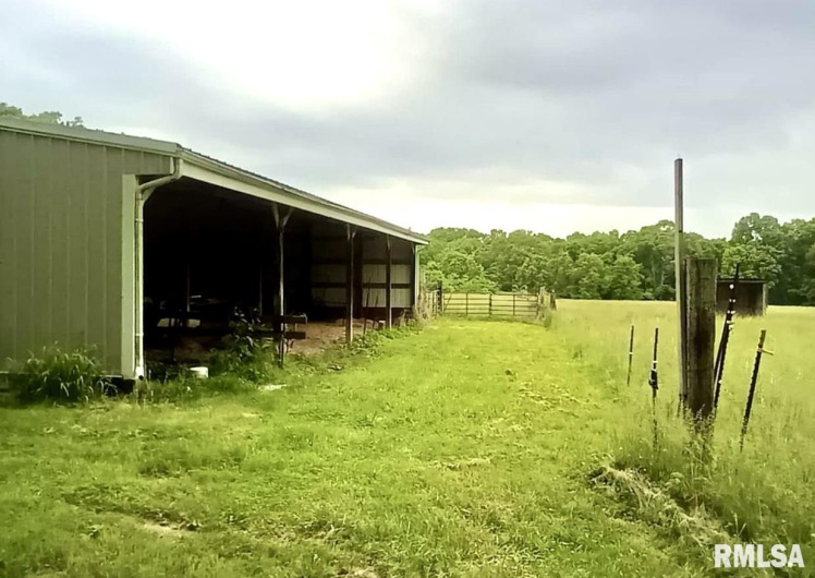 1385 Christian Chapel Road, Anna, Illinois 62906, 5 Bedrooms Bedrooms, 0 ,3 BathroomsBathrooms,Residential,For Sale,Christian Chapel,0,RMAQC4266653