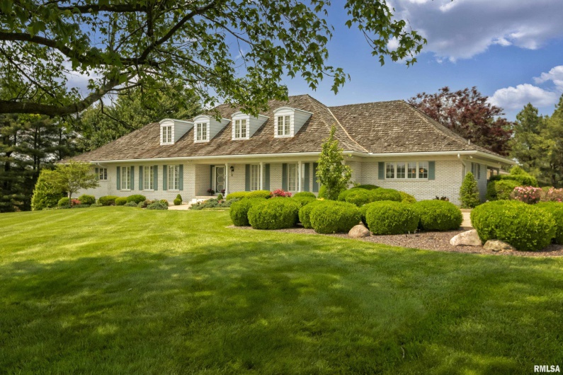 15866 Moellers Road, Marion, Illinois 62959, 7 Bedrooms Bedrooms, 0 ,6 BathroomsBathrooms,Residential,For Sale,Moellers,0,RMAEB459406