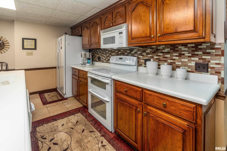 15866 Moellers Road, Marion, Illinois 62959, 7 Bedrooms Bedrooms, 0 ,6 BathroomsBathrooms,Residential,For Sale,Moellers,0,RMAEB459406
