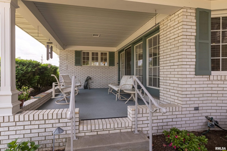 15866 Moellers Road, Marion, Illinois 62959, 7 Bedrooms Bedrooms, 0 ,6 BathroomsBathrooms,Residential,For Sale,Moellers,0,RMAEB459406