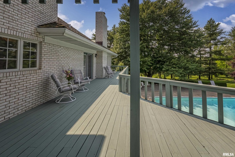 15866 Moellers Road, Marion, Illinois 62959, 7 Bedrooms Bedrooms, 0 ,6 BathroomsBathrooms,Residential,For Sale,Moellers,0,RMAEB459406