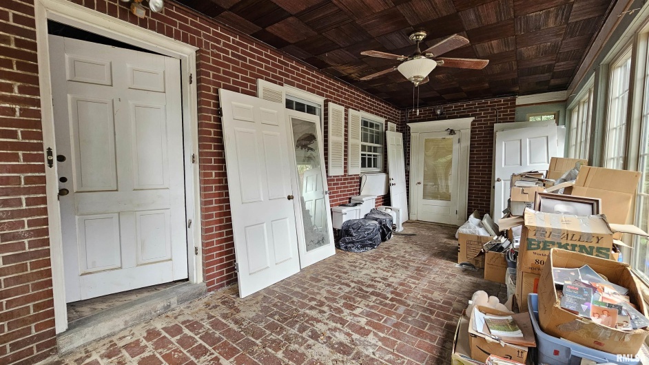 120 MAIN Street, Harrisburg, Illinois 62946, 3 Bedrooms Bedrooms, 0 ,3 BathroomsBathrooms,Residential,For Sale,MAIN,0,RMAEB459411