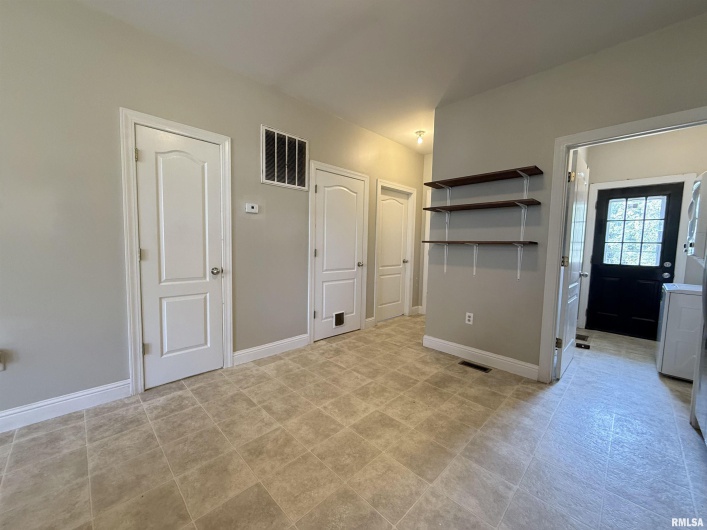 329 PACIFIC Street, Harrisburg, Illinois 62946-1132, 3 Bedrooms Bedrooms, 0 ,2 BathroomsBathrooms,Residential,For Sale,PACIFIC,0,RMAEB459410