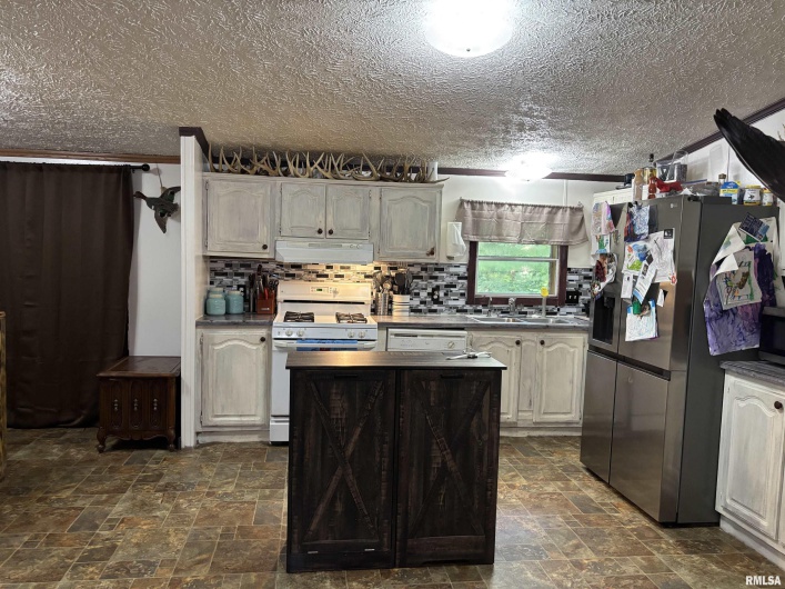 7725 US Hwy 51 S, Dongola, Illinois 62926, 4 Bedrooms Bedrooms, 0 ,2 BathroomsBathrooms,Residential,For Sale,US Hwy 51 S,0,RMAEB459024