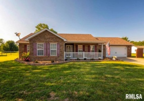 1414 WILLOW Drive, Marion, Illinois 62959, 3 Bedrooms Bedrooms, 0 ,2 BathroomsBathrooms,Residential,For Sale,WILLOW,0,RMAQC4266684