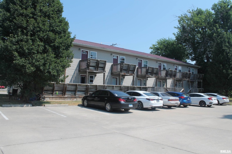 405-411 MILL Street, Carbondale, Illinois 62901, 0 , 0 ,0,Residential Income,For Sale,MILL,0,RMAEB459419