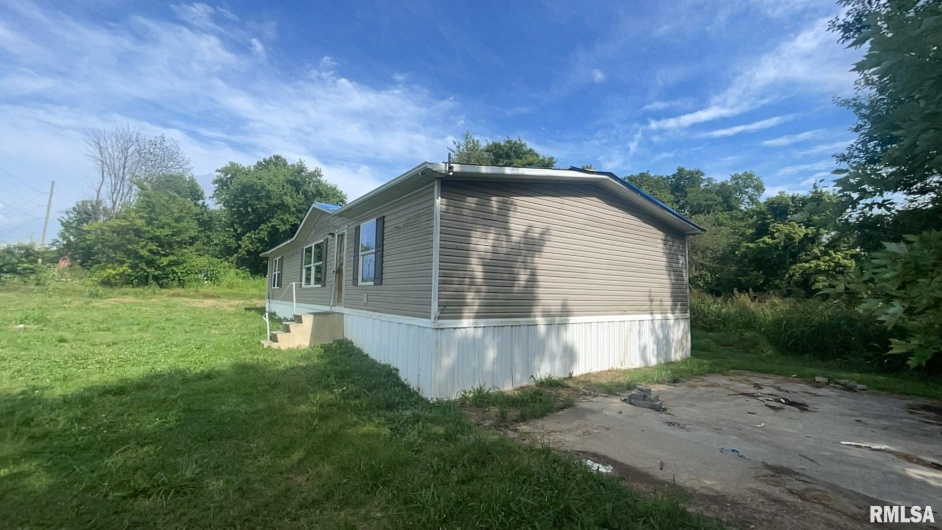 708 Route 146, Cave In Rock, Illinois 62919, 3 Bedrooms Bedrooms, 0 ,2 BathroomsBathrooms,Residential,For Sale,Route 146,0,RMAEB459421