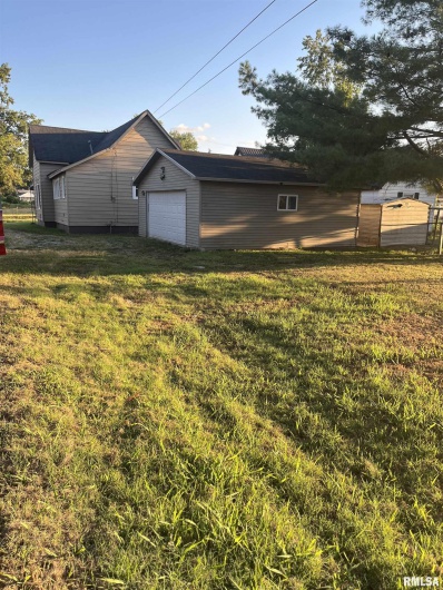 318 RAYMOND Street, Harrisburg, Illinois 62946, 3 Bedrooms Bedrooms, 0 ,1 BathroomBathrooms,Residential,For Sale,RAYMOND,0,RMAEB459423